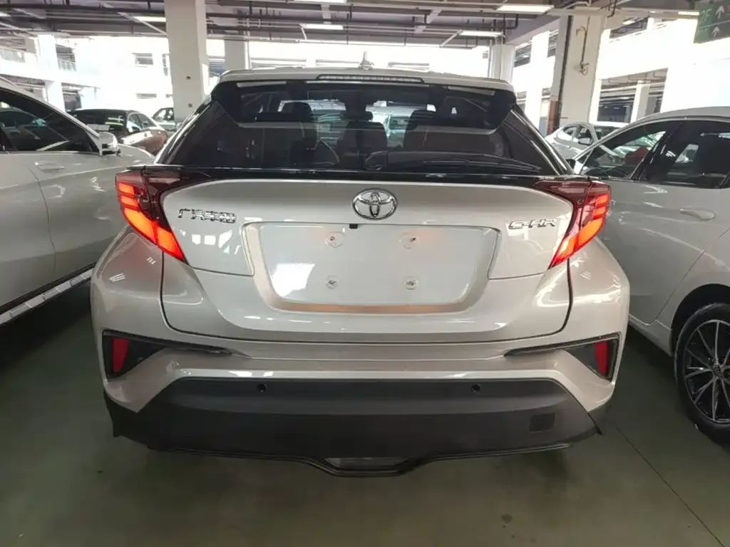 Toyota C-HR — фото 6