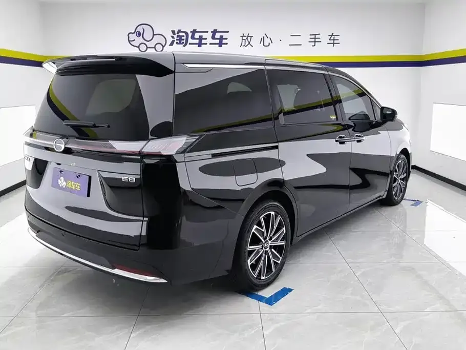 GAC Motor Trumpchi E8 — фото 3
