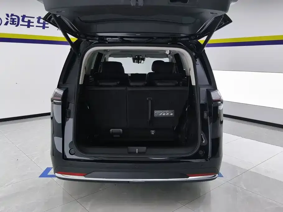 GAC Motor Trumpchi E8 — фото 2