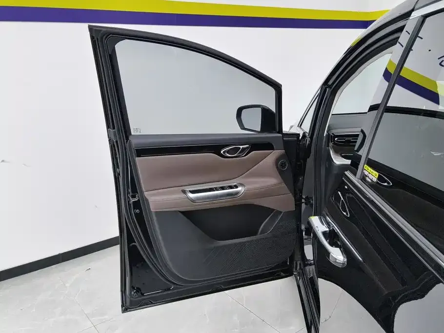 GAC Motor Trumpchi E8 — фото 8