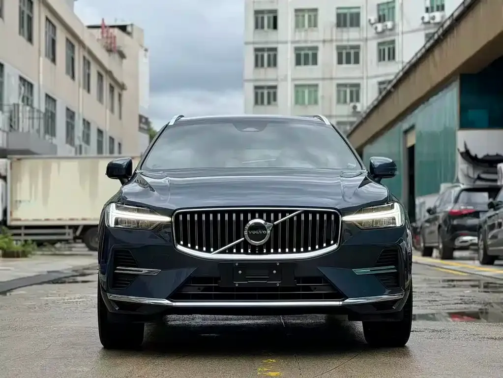 Volvo XC60 — фото 4