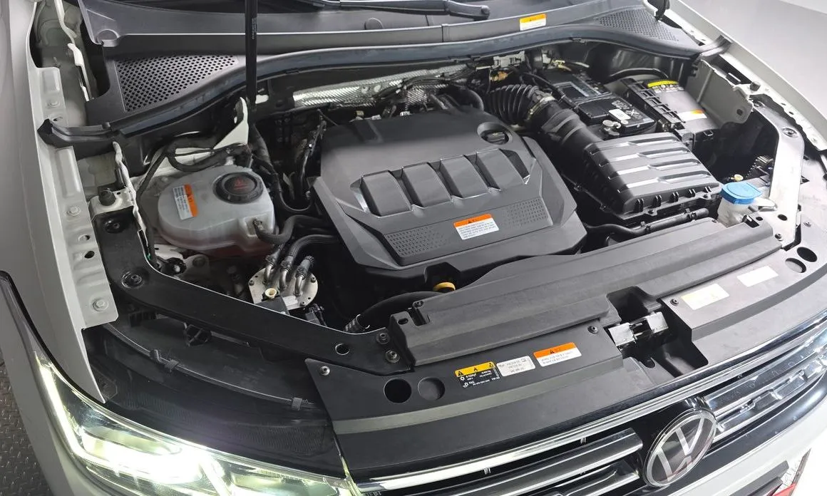 Volkswagen Tiguan — фото 9
