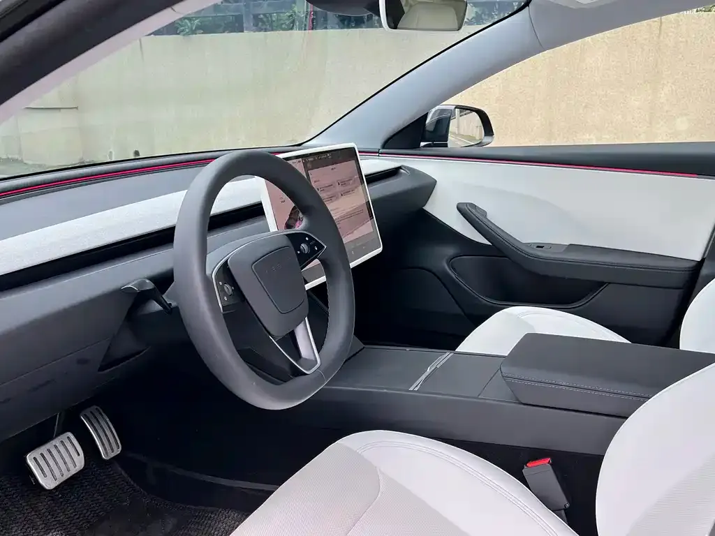Tesla Model 3 — фото 4