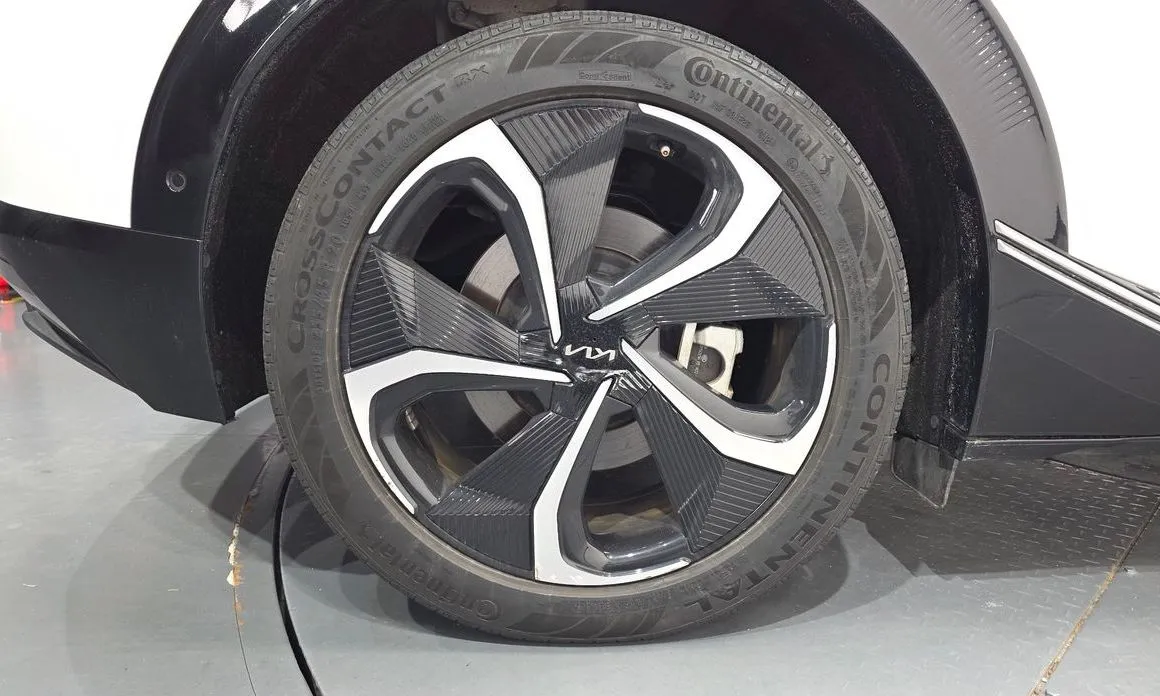 Kia EV6 — фото 7