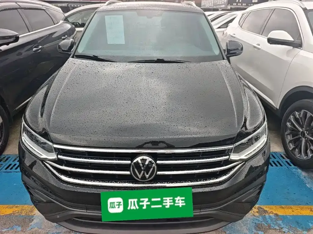 Volkswagen Tiguan L — фото 9