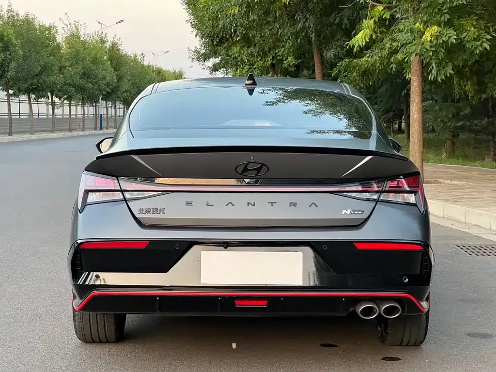Hyundai Elantra — фото 4
