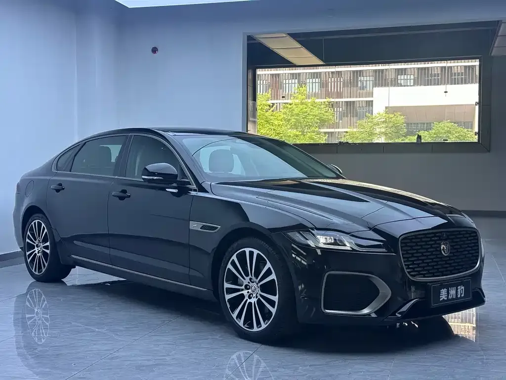 Jaguar XFL — фото 4