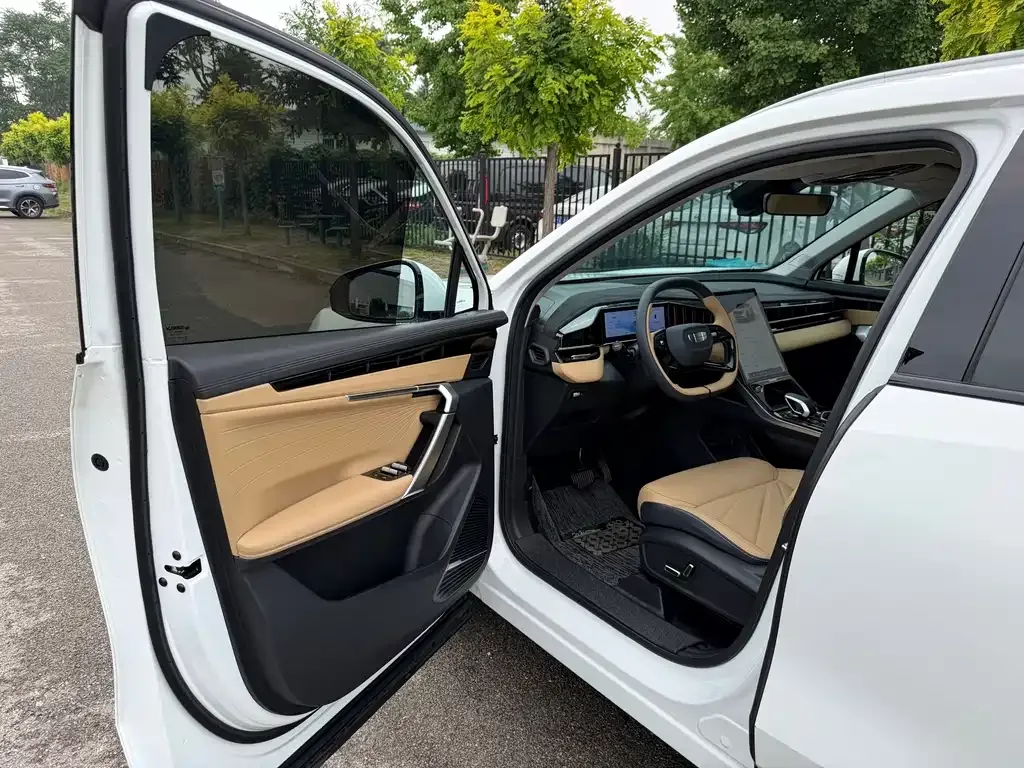 Geely Boyue L 2024 из CN, фото 6