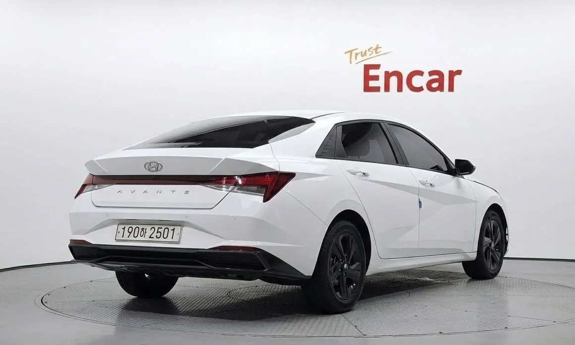 Hyundai AVANTE — фото 3