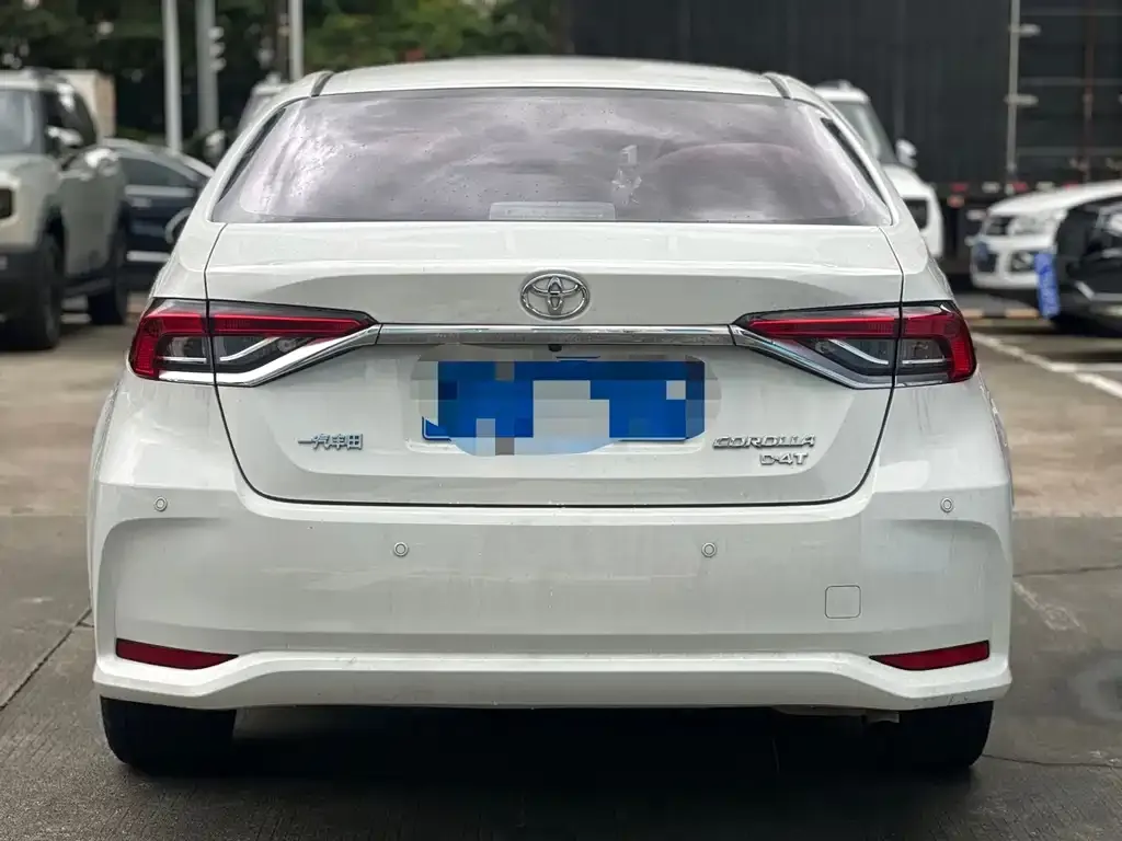 Toyota Corolla — фото 2