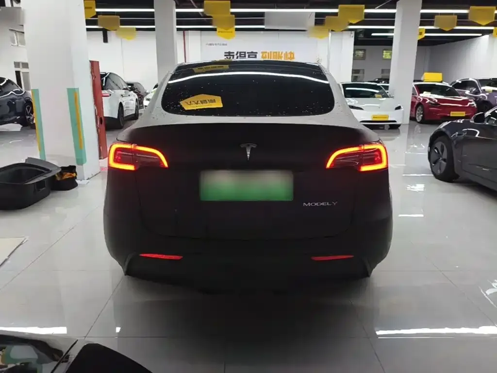 Tesla Model Y — фото 4