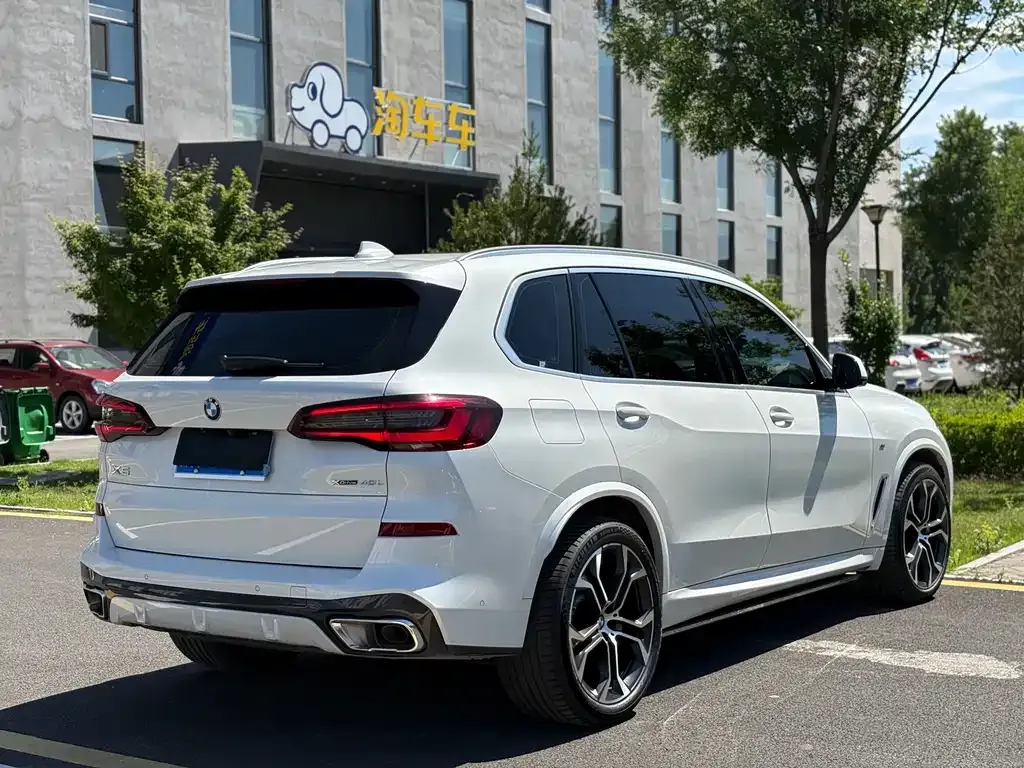 BMW X5 — фото 10