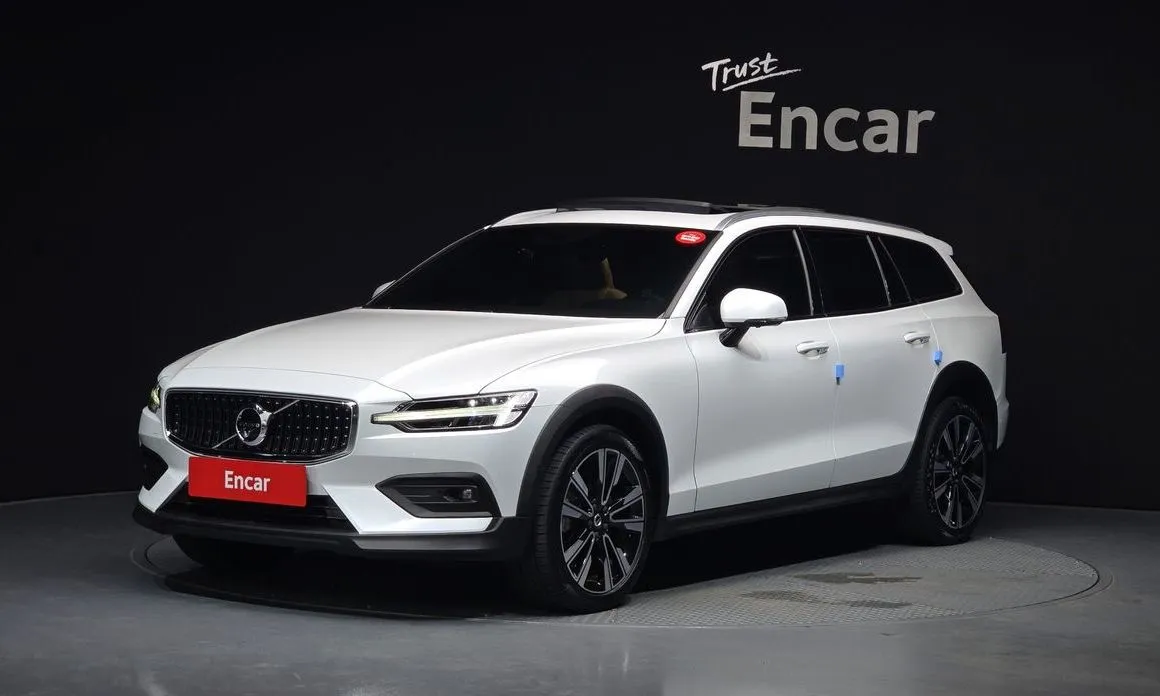 Volvo V60 — фото 1