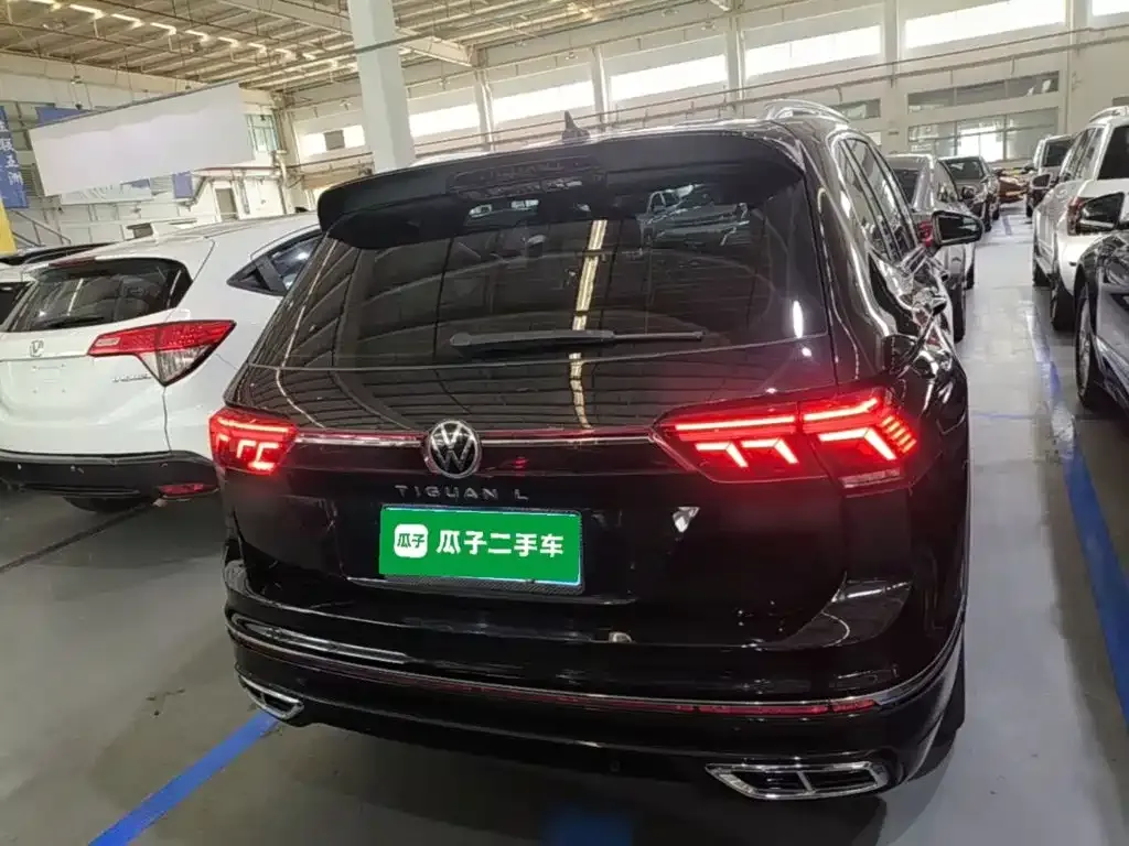 Volkswagen Tiguan L — фото 6