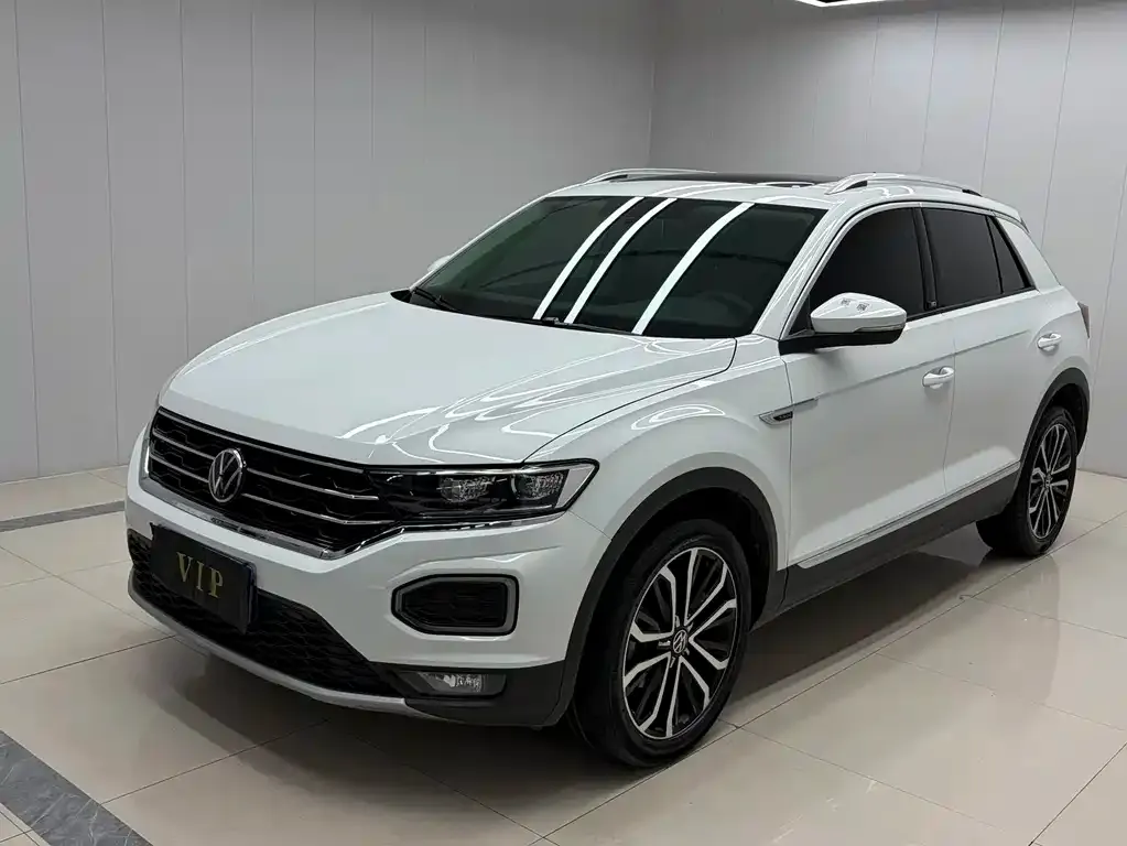 Volkswagen T-Roc — фото 1