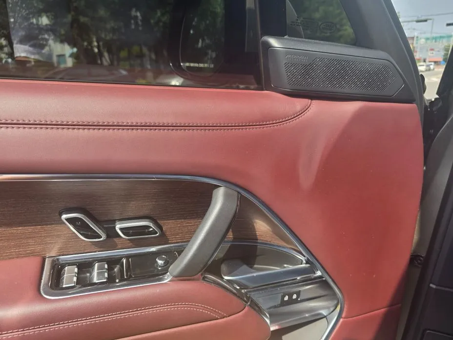 Land Rover Range Rover 2023 из KR, фото 3
