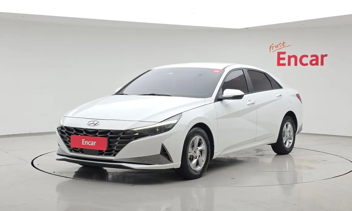 Hyundai AVANTE — фото 1