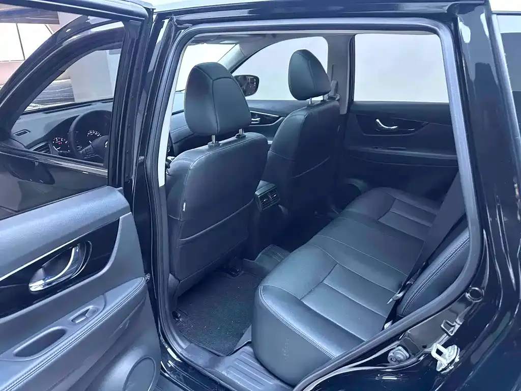 Nissan X-Trail — фото 4