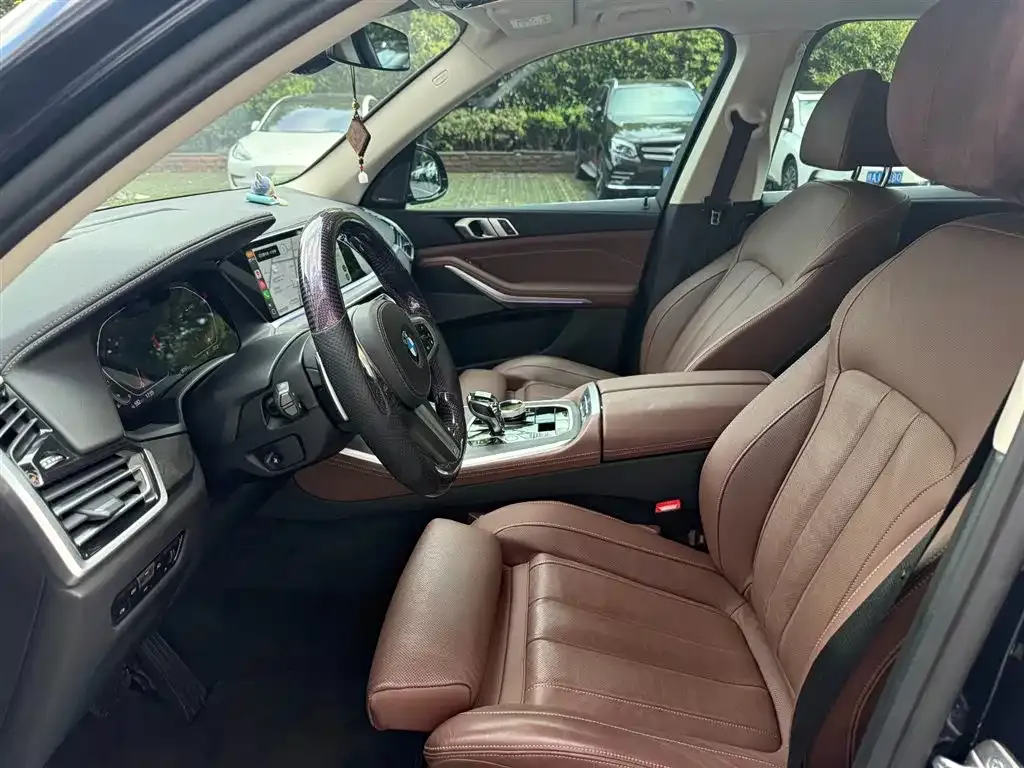 BMW X5 (Import) — фото 2