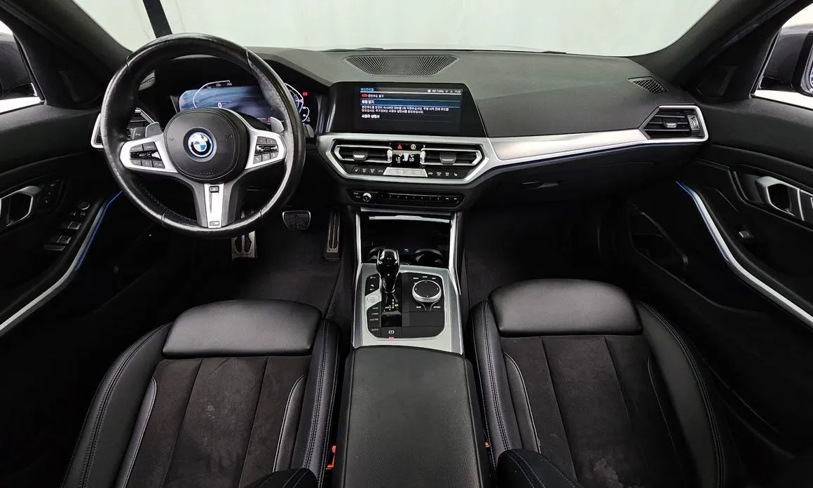 BMW 3-Series 2022 из KR, фото 6