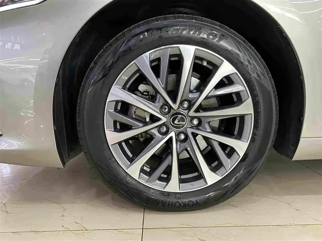 Lexus ES 2024 из CN, фото 8