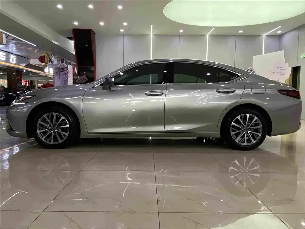 Lexus ES 2024 из CN, фото 2