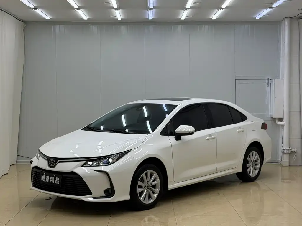 Toyota Corolla — фото 1