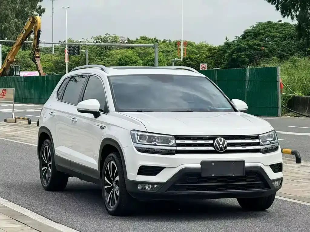 Volkswagen Tharu — фото 1