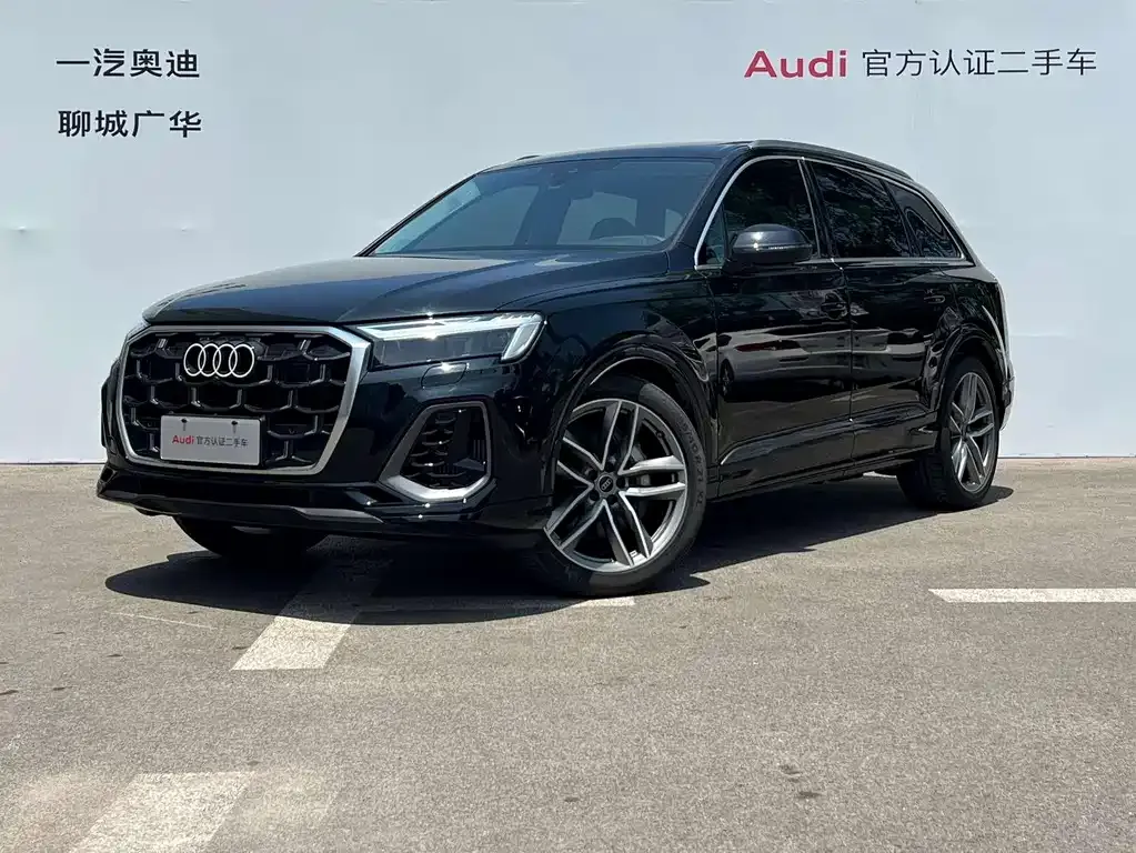 Audi Q7 — фото 1