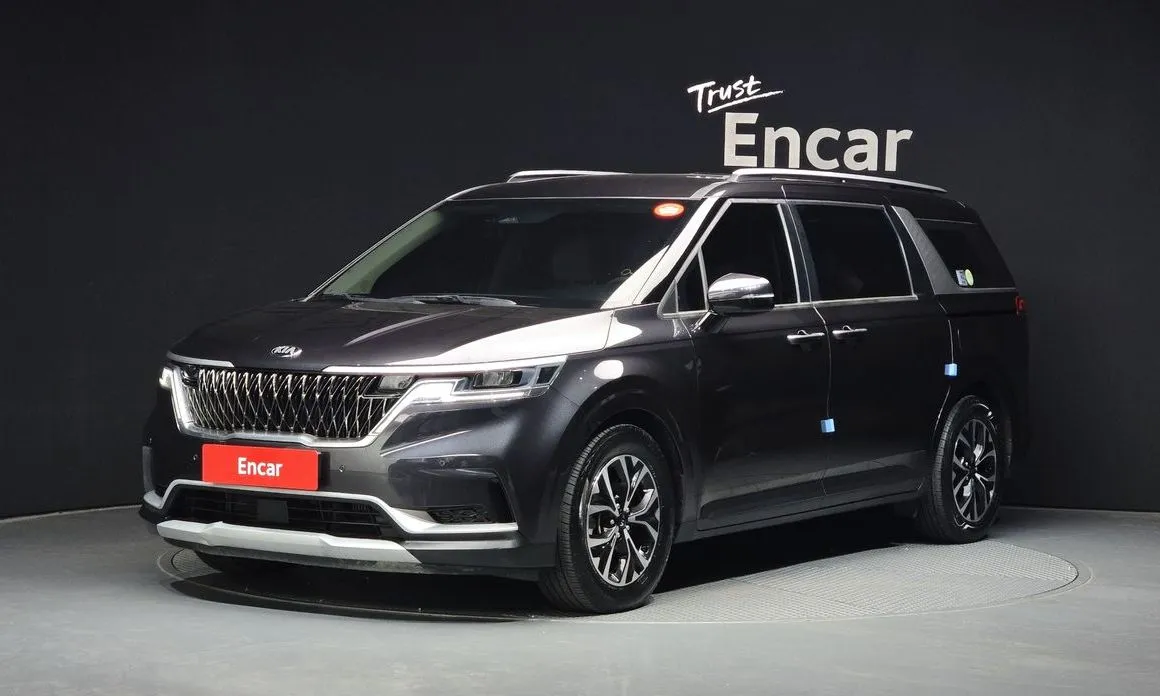 Kia Carnival — фото 1