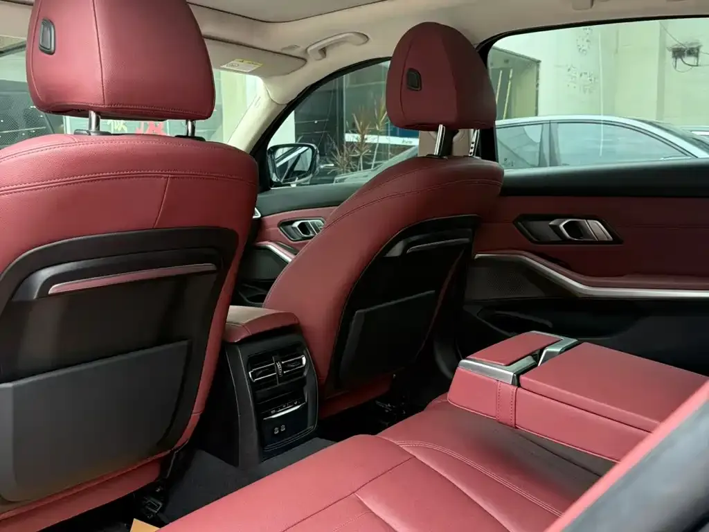 BMW 3 Series 2021 из CN, фото 9