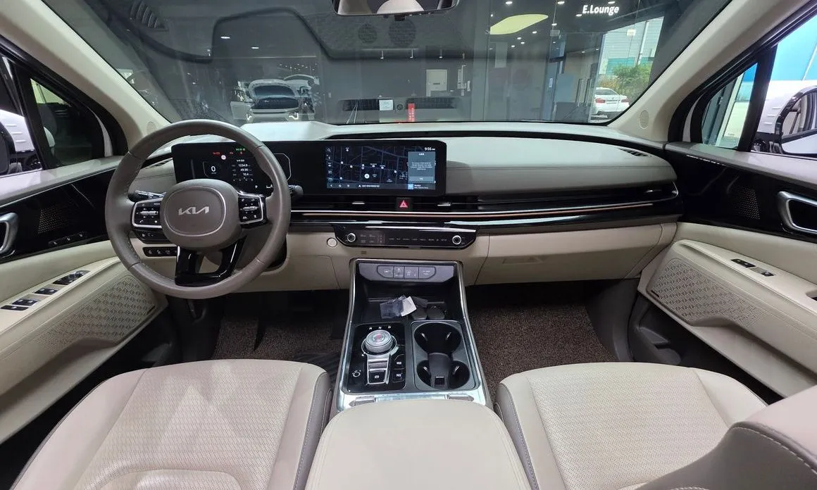 Kia Carnival — фото 10