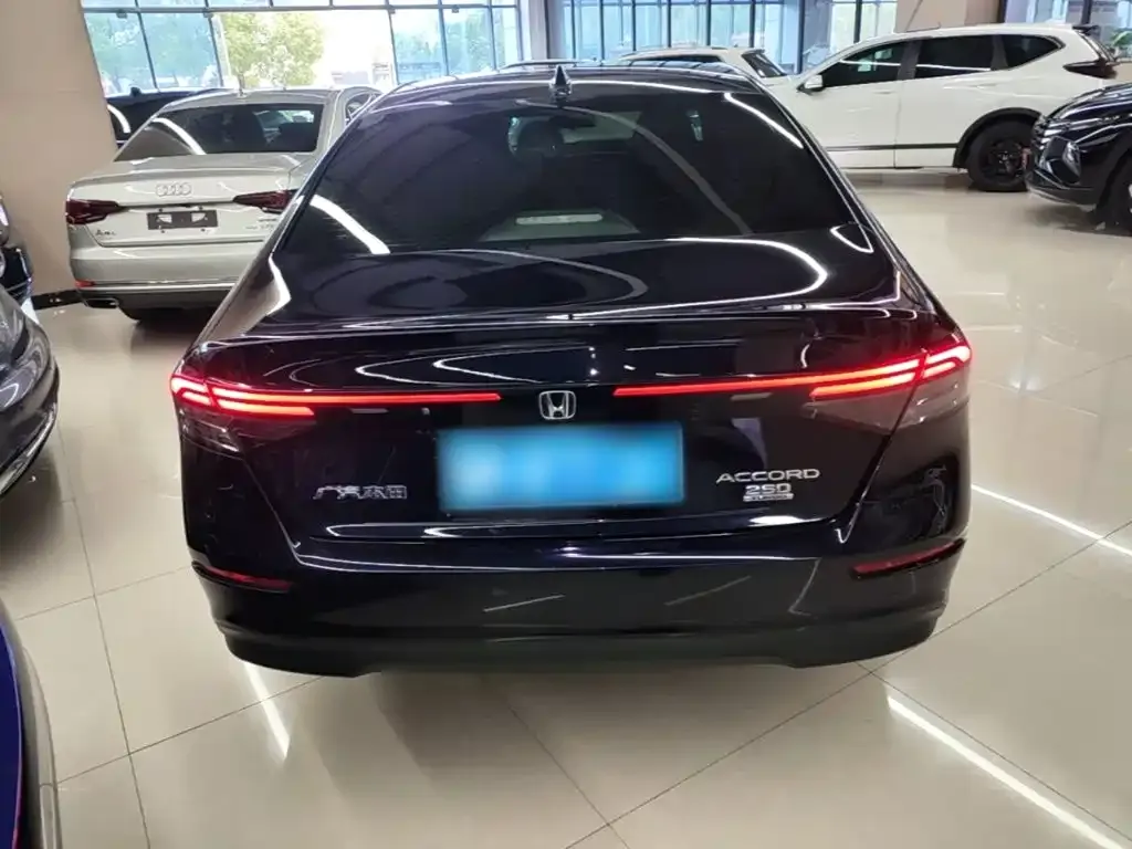 Honda Accord — фото 5