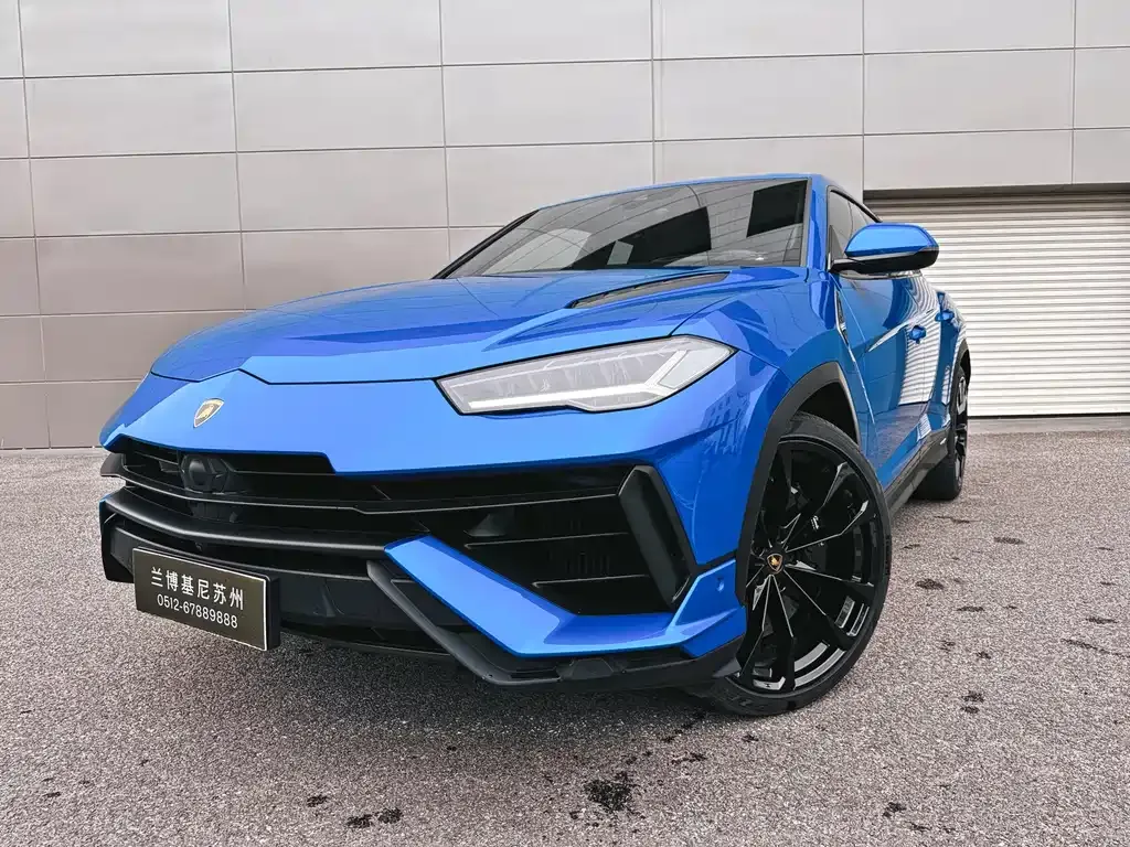 Lamborghini Urus — фото 1