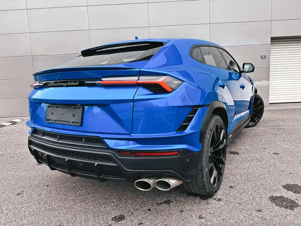 Lamborghini Urus — фото 10