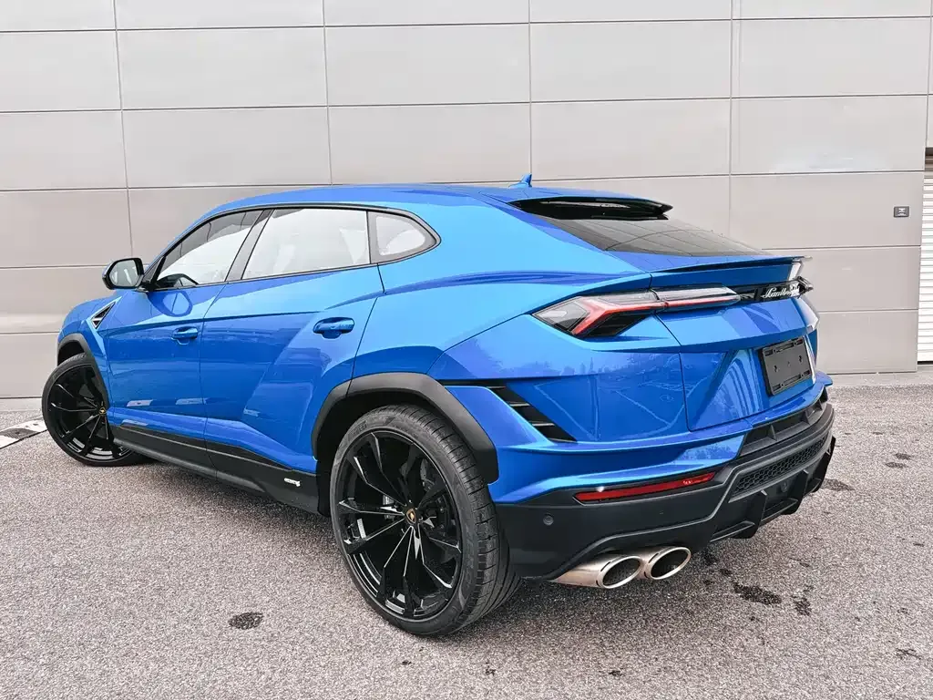 Lamborghini Urus — фото 9