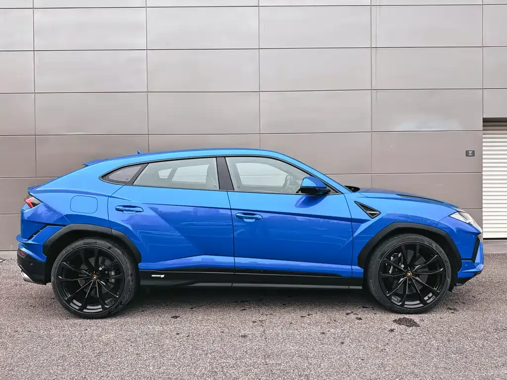 Lamborghini Urus — фото 2