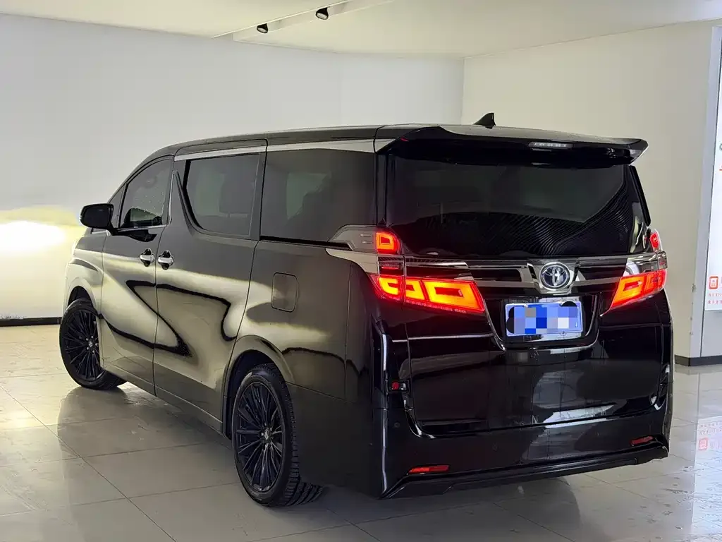 Toyota Vellfire 2022 из CN, фото 8