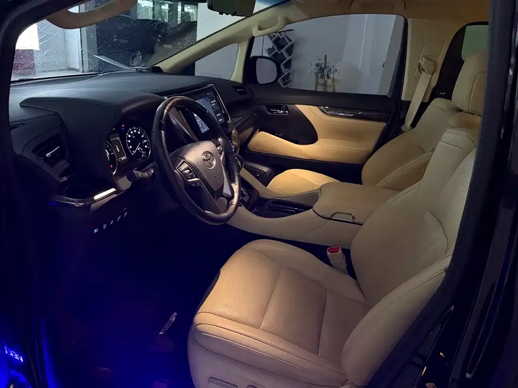 Toyota Vellfire 2022 из CN, фото 7