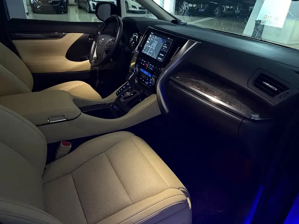Toyota Vellfire 2022 из CN, фото 3
