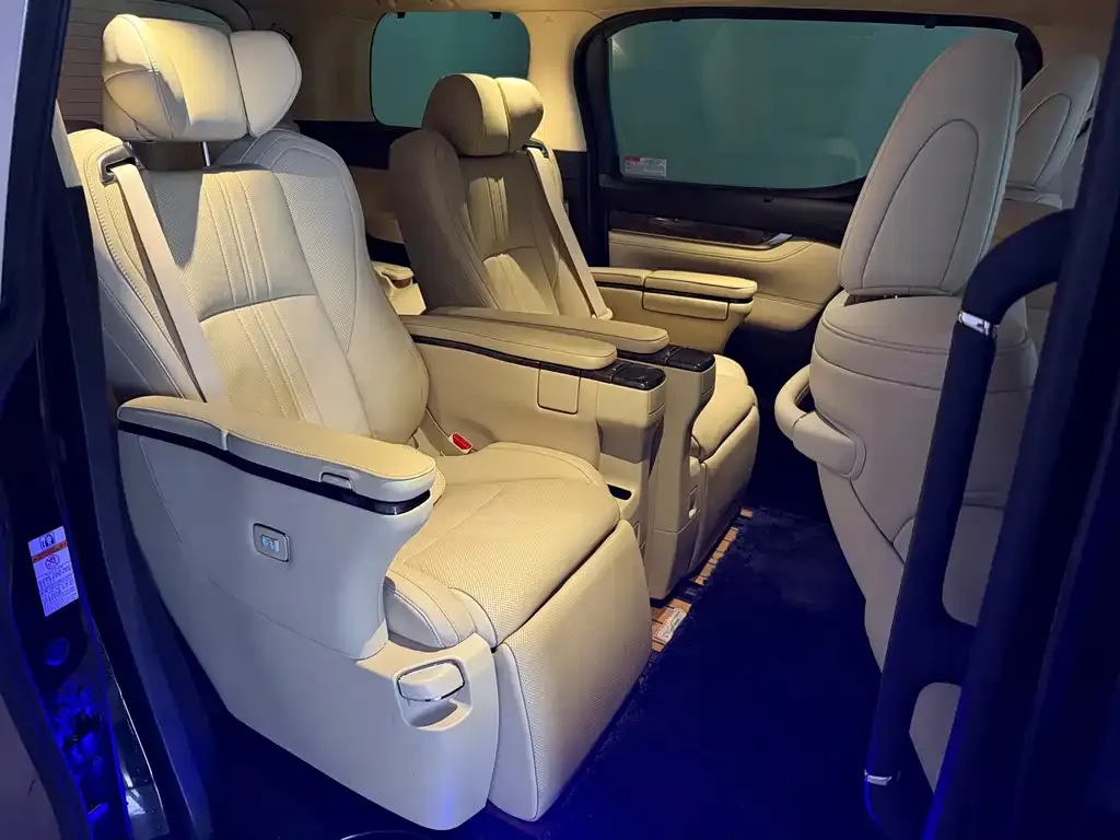 Toyota Vellfire 2022 из CN, фото 4