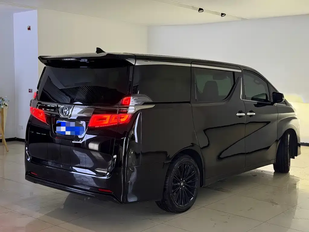 Toyota Vellfire 2022 из CN, фото 6
