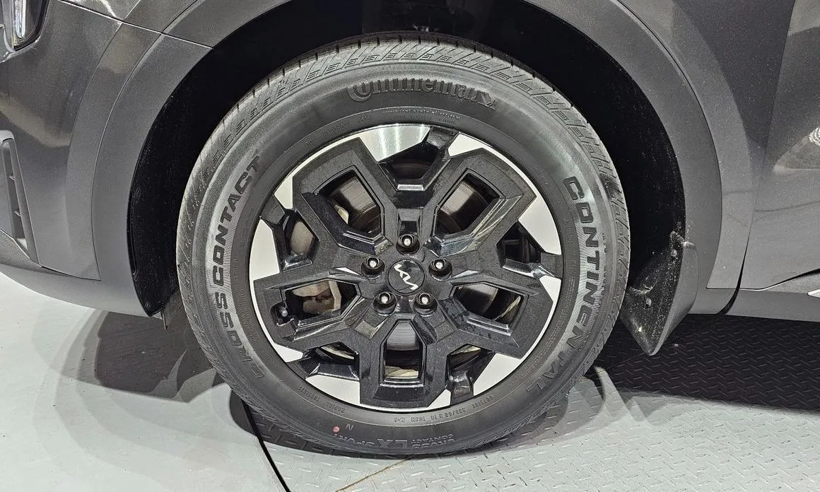 Kia Sorento — фото 9