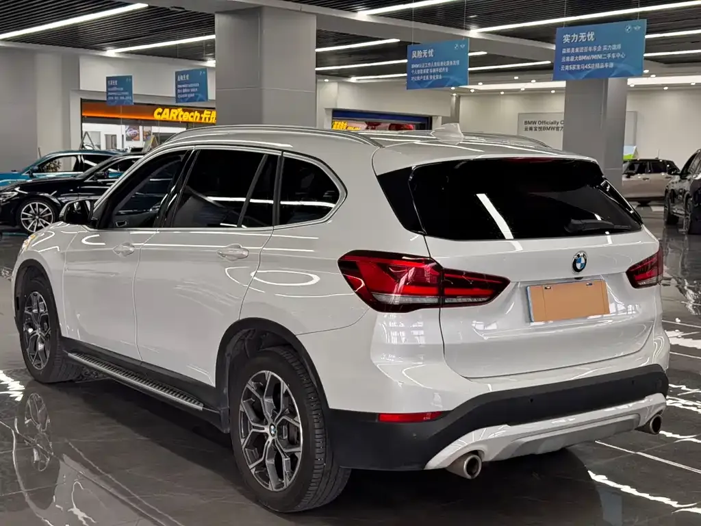 BMW X1 — фото 5
