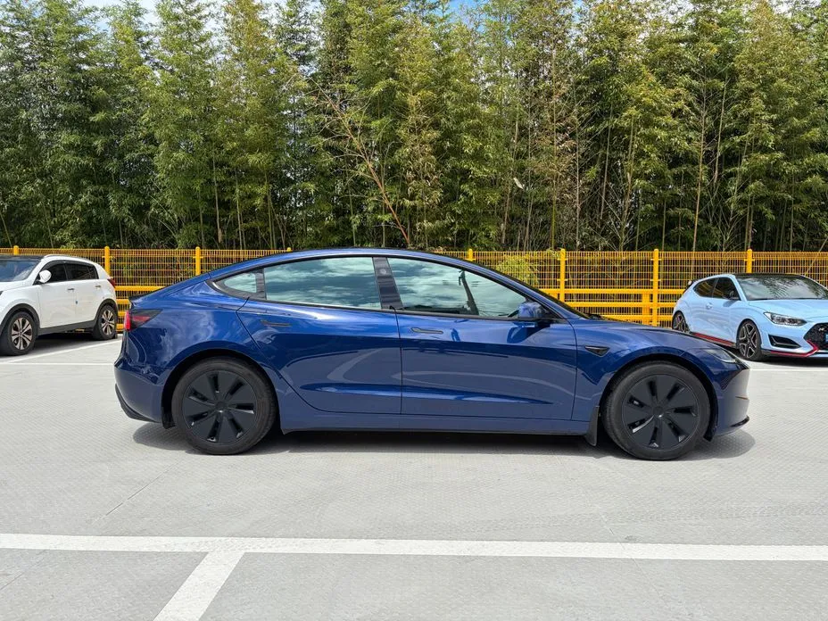 Tesla Model 3 — фото 7