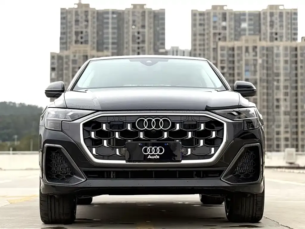 Audi Q8 — фото 7