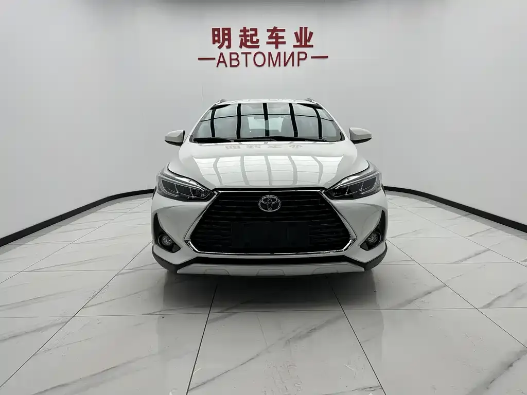 Toyota Yaris L — фото 6