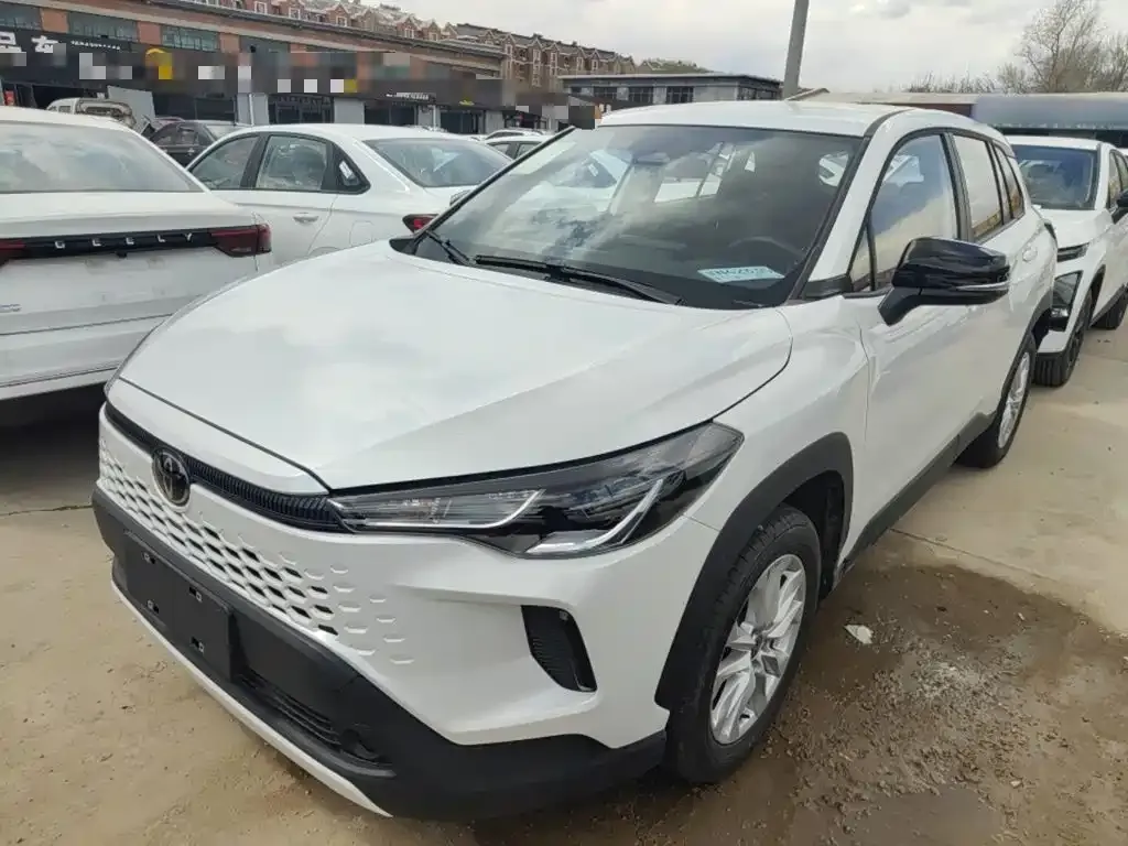 Toyota Corolla Cross — фото 1