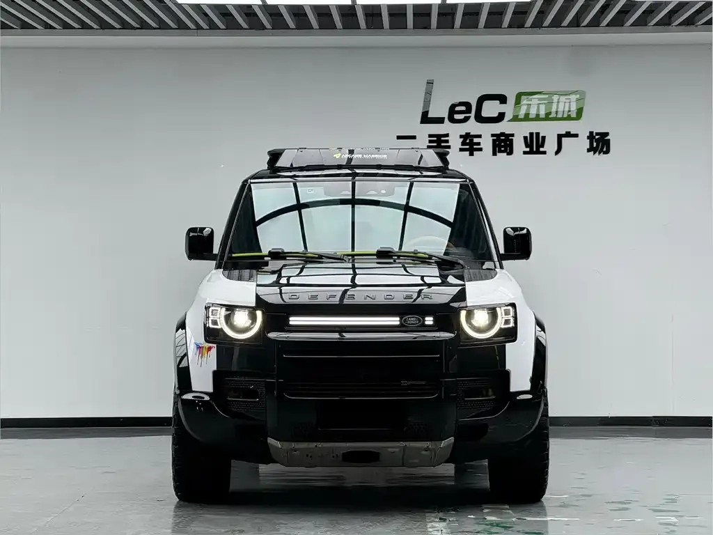 Land Rover Defender — фото 6