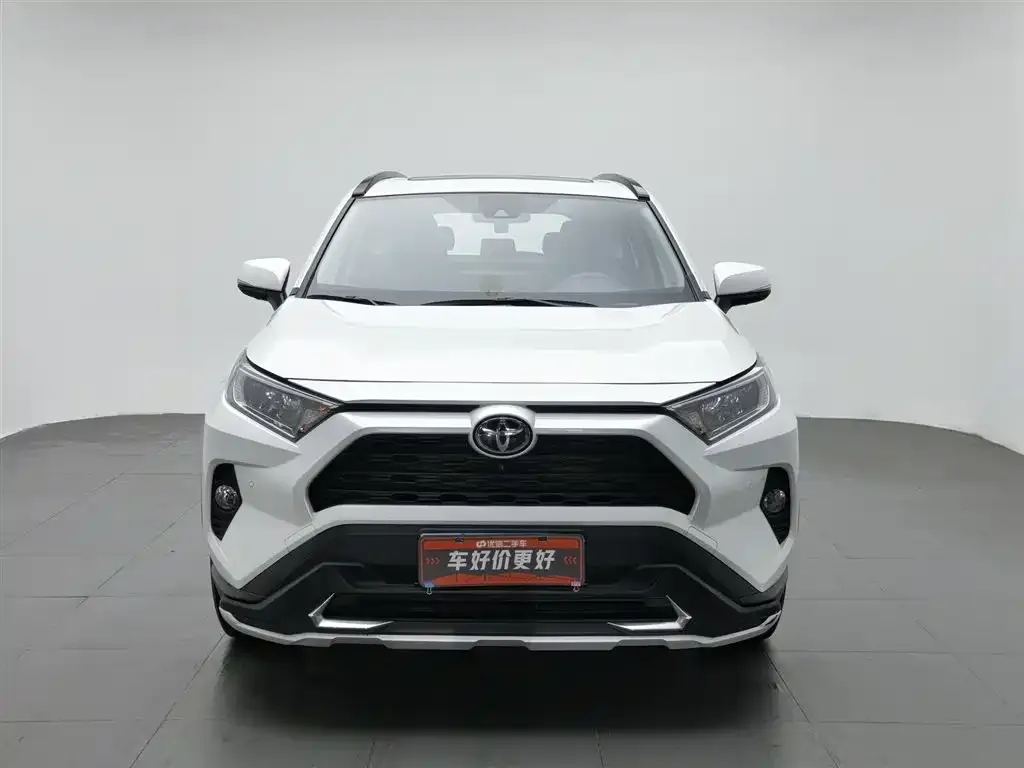 Toyota RAV4 — фото 4